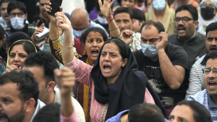 Kashmiri Pandit employees stage sit-in outside Raj Bhavan for relocation