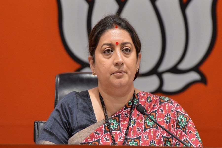 Congress charges at Smriti Irani over daughters Goa bar licence row