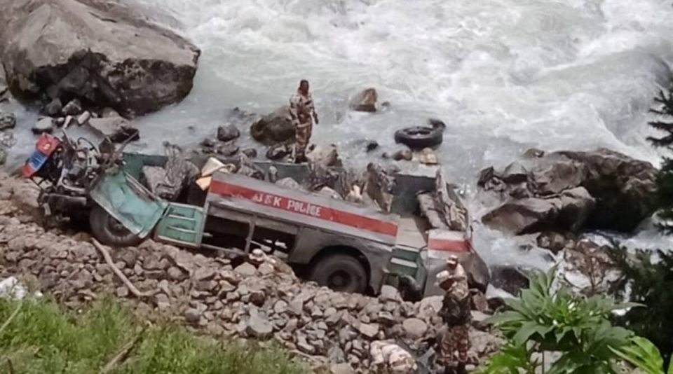 7 security personnel killed as bus carrying 39 falls into gorge in J-K