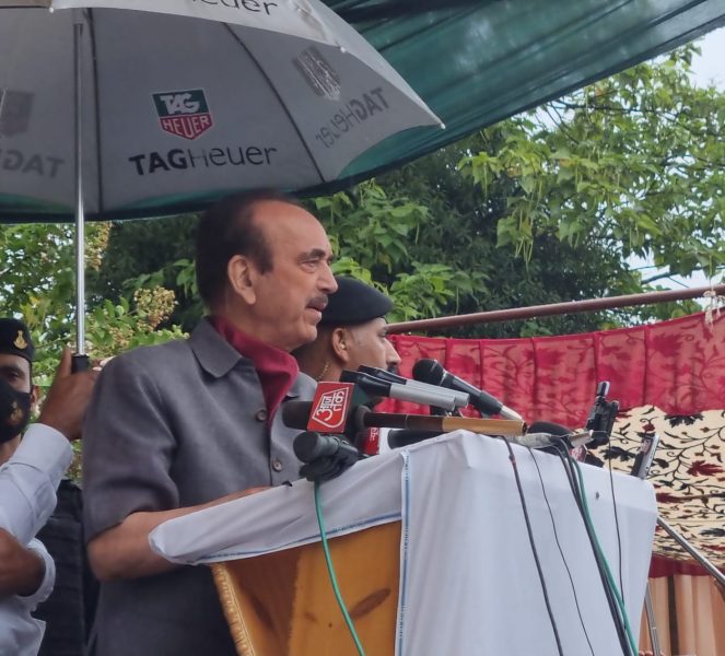 Article 370 cant be restored, Ghulam Nabi Azad says at a rally in Baramulla
