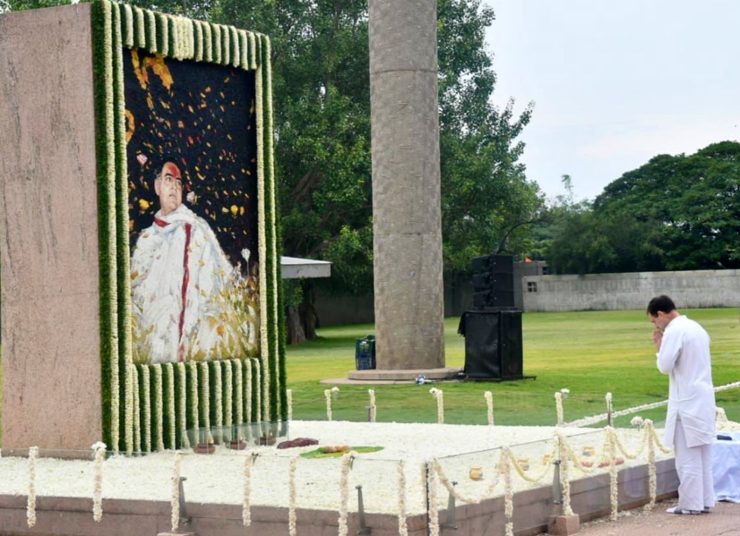 Rahul visits Rajiv Gandhi Memorial, to launch Yatra at 5 pm from Kanyakumari