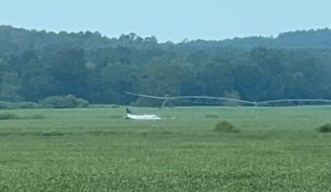 Pilot threatening to crash stolen plane into Walmart arrested, booked