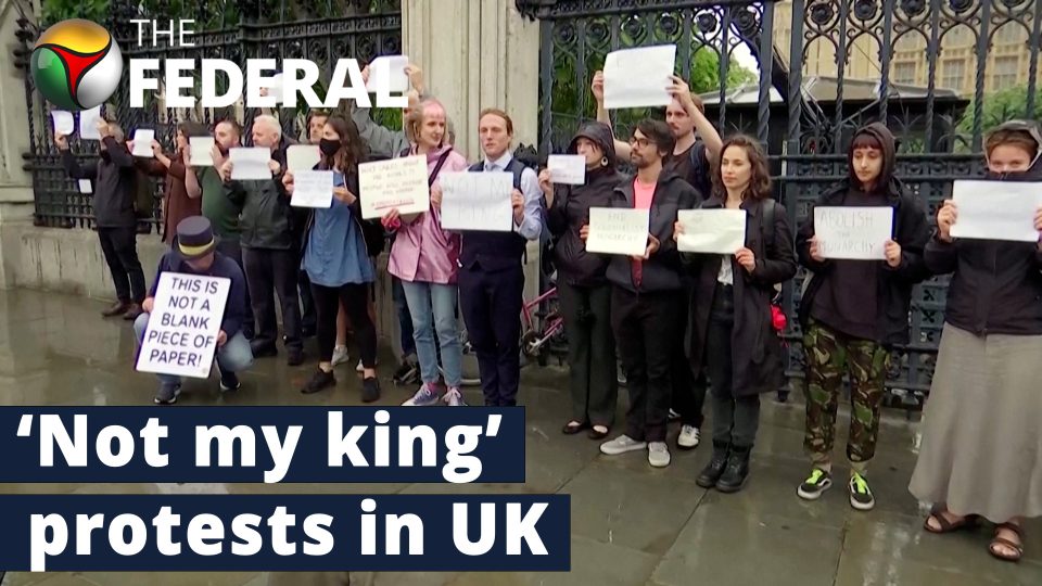 Anti-royal protests pick up pace