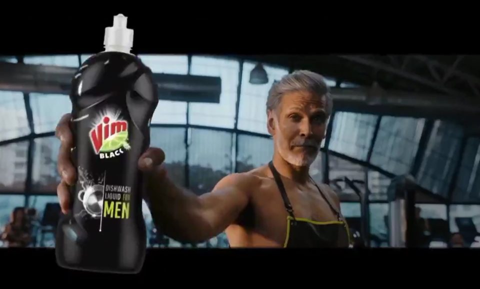 Milind Soman Vim Black dishwashing liquid for men