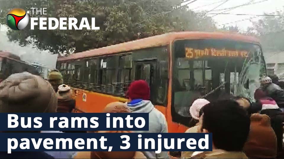 Delhi : Bus rams into pavement, 3 footpath dwellers injured