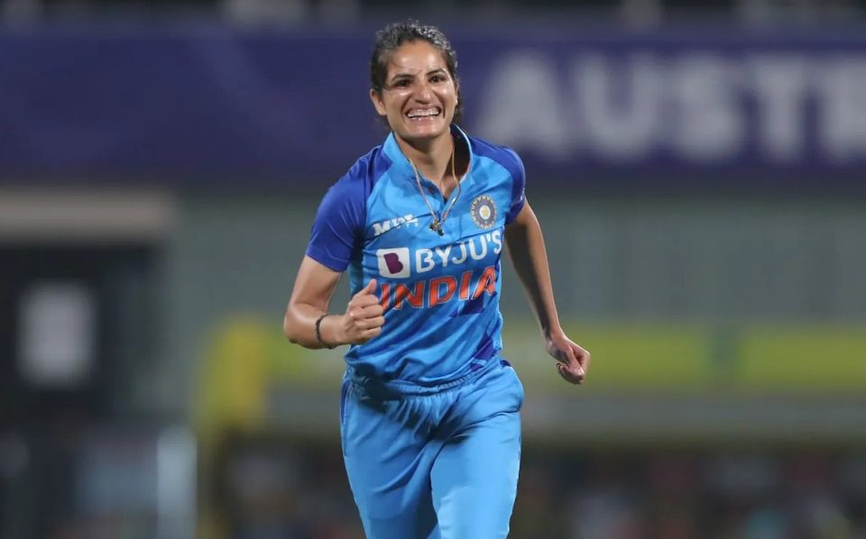 Renuka Singh Indian woman cricketer