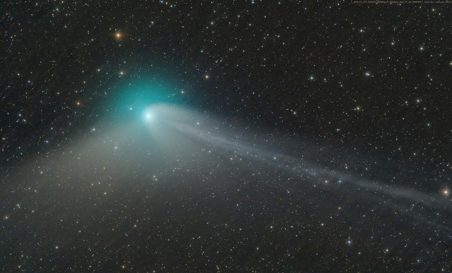 What is the green comet bedazzling the night for the first time since Stone Age
