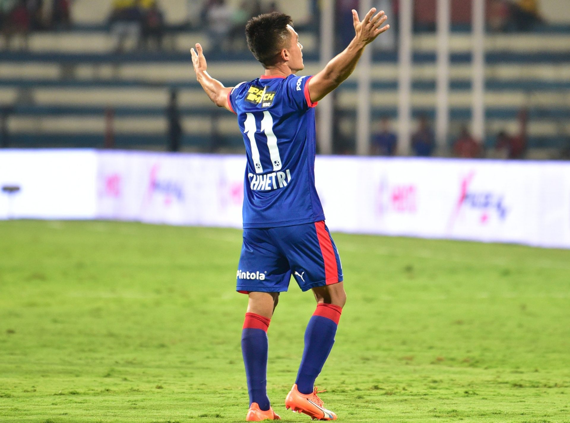 Sunil Chhetri's 'quick free kick' goal against Kerala Blasters kicks