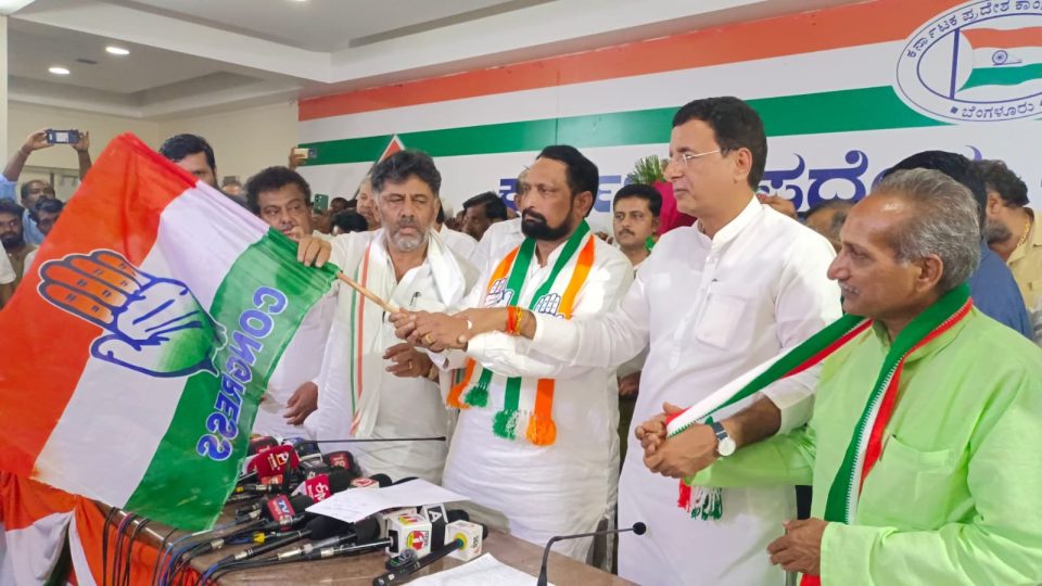 Karnataka polls: Congress 3rd list out; Savadi for Athani, no Kolar seat for Siddu
