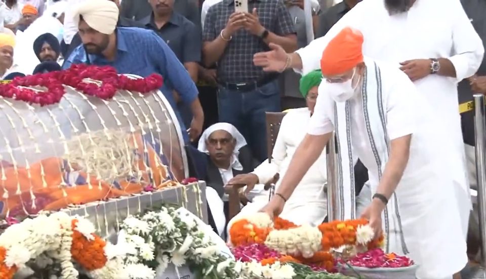 PM Modi, political leaders pay tribute to Parkash Singh Badal; Punjab declares holiday