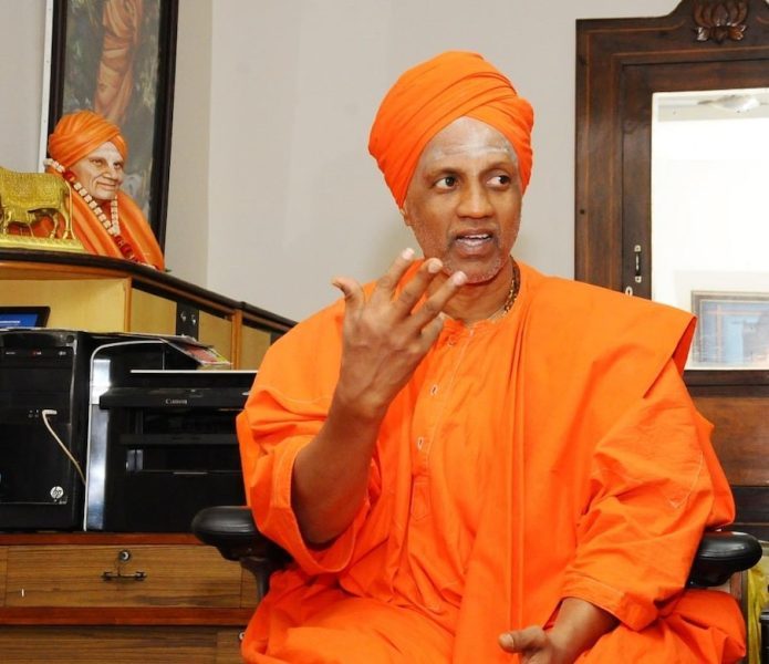 Come out in large numbers to vote in Karnataka polls: Siddaganga Mutt chief tells voters
