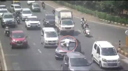 Man jumps traffic signal, drags cop for 18 km before being arrested