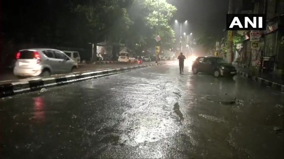 Traffic snarls, waterlogging in parts of Delhi after heavy rain