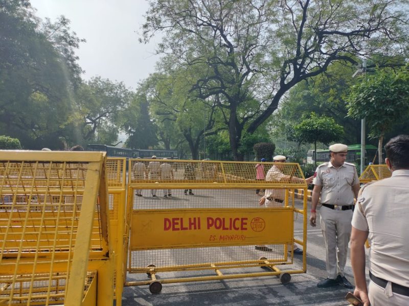 Farmers break through barricades to join wrestlers protest in Delhi