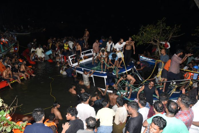 Kerala houseboat capsizes