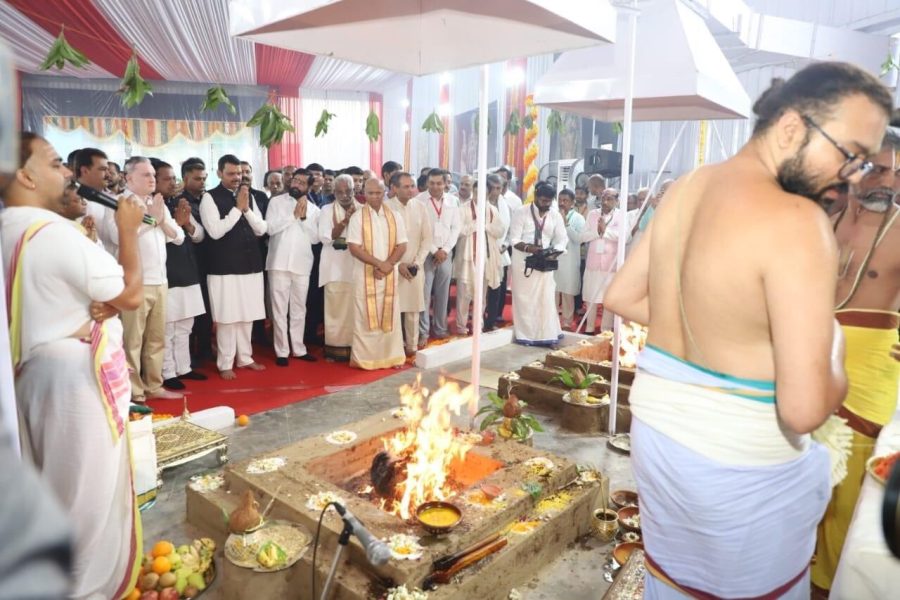 Maha CM Shinde performs bhoomi pujan of Tirupati temple replica