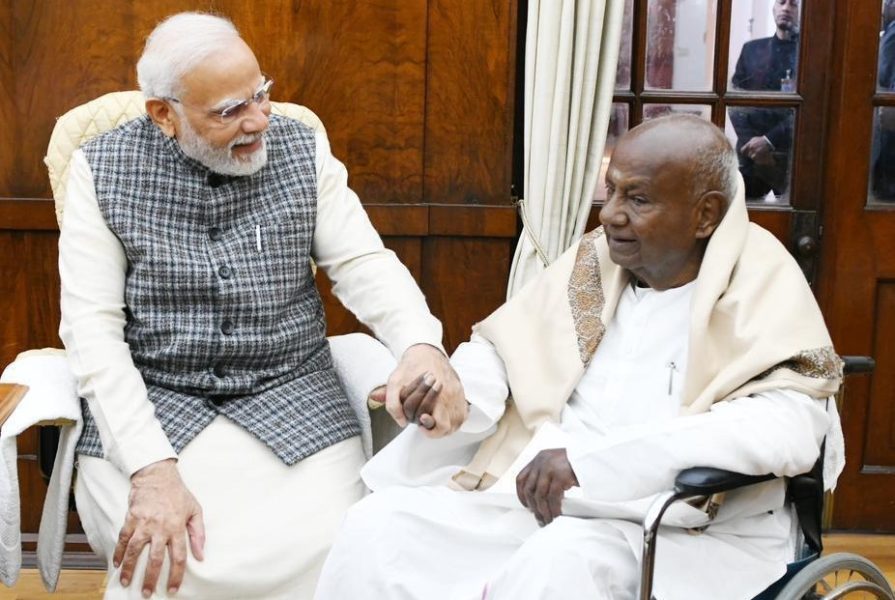 HD Deve Gowda, Narendra Modi