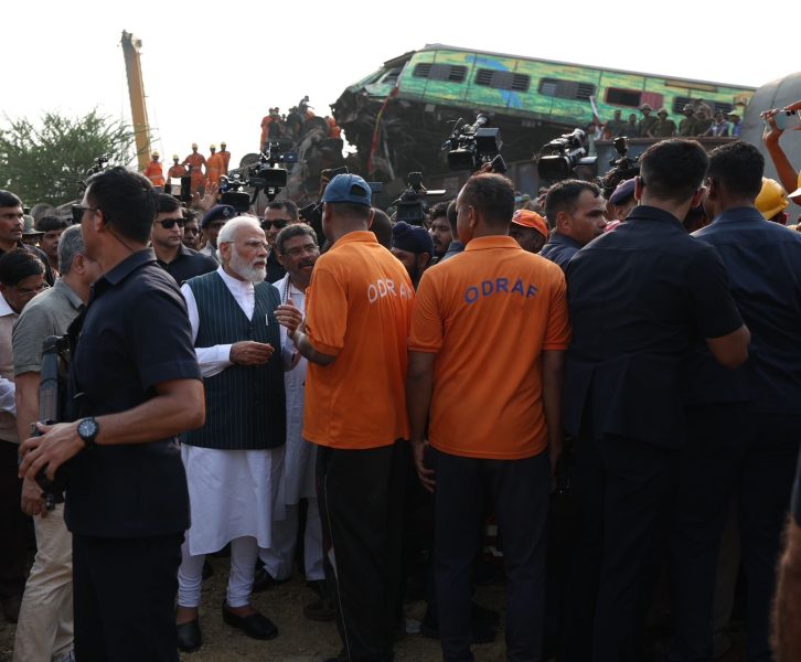 PM Modi at Odisha train crash site