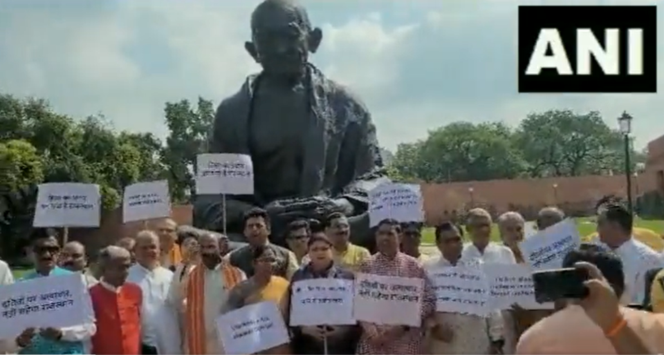 BJP members protest over atrocities against women in Rajasthan