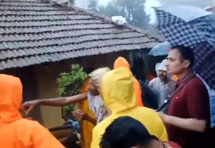 Difficult terrain of landslide-hit area in Maharashtra village poses hurdles for rescue teams