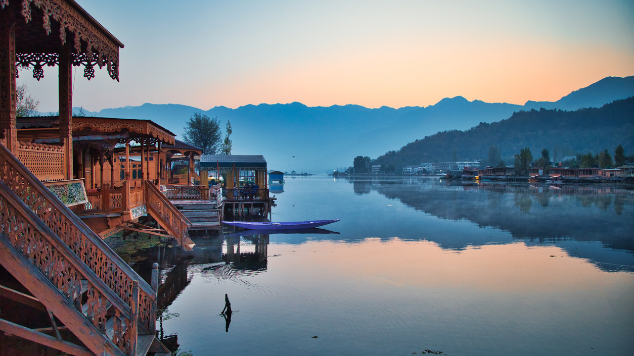 Kashmir sets new record by hosting 3 million tourists in 2024