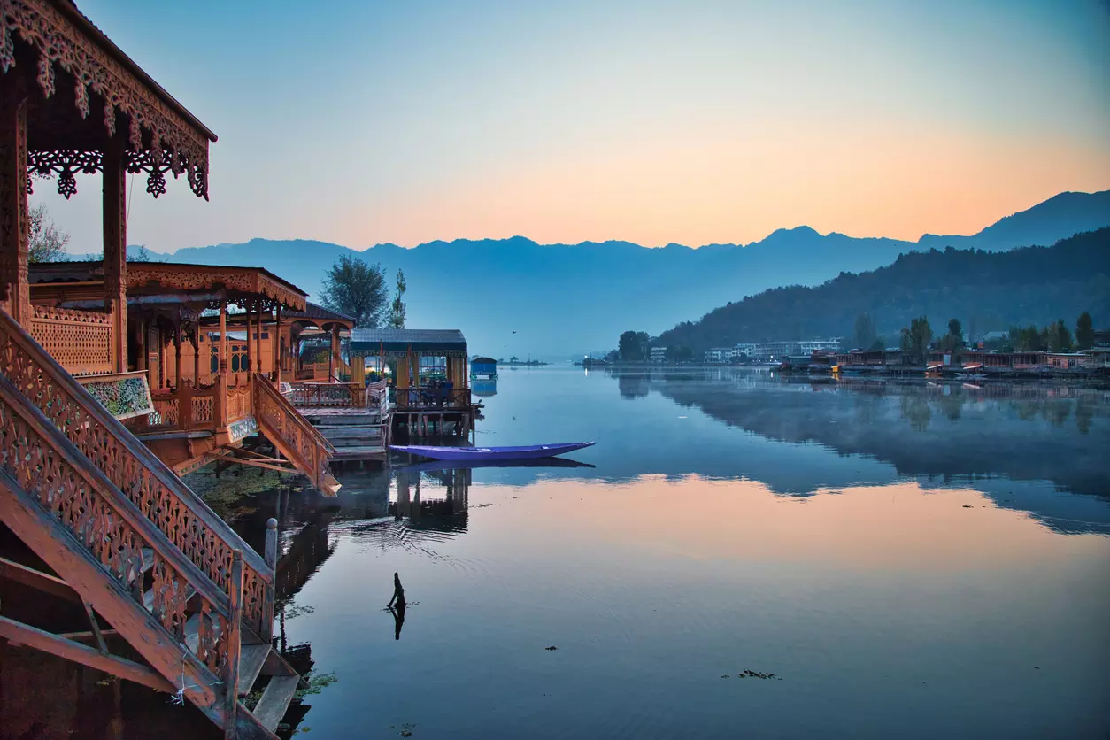 Kashmir sets new record by hosting 3 million tourists in 2024