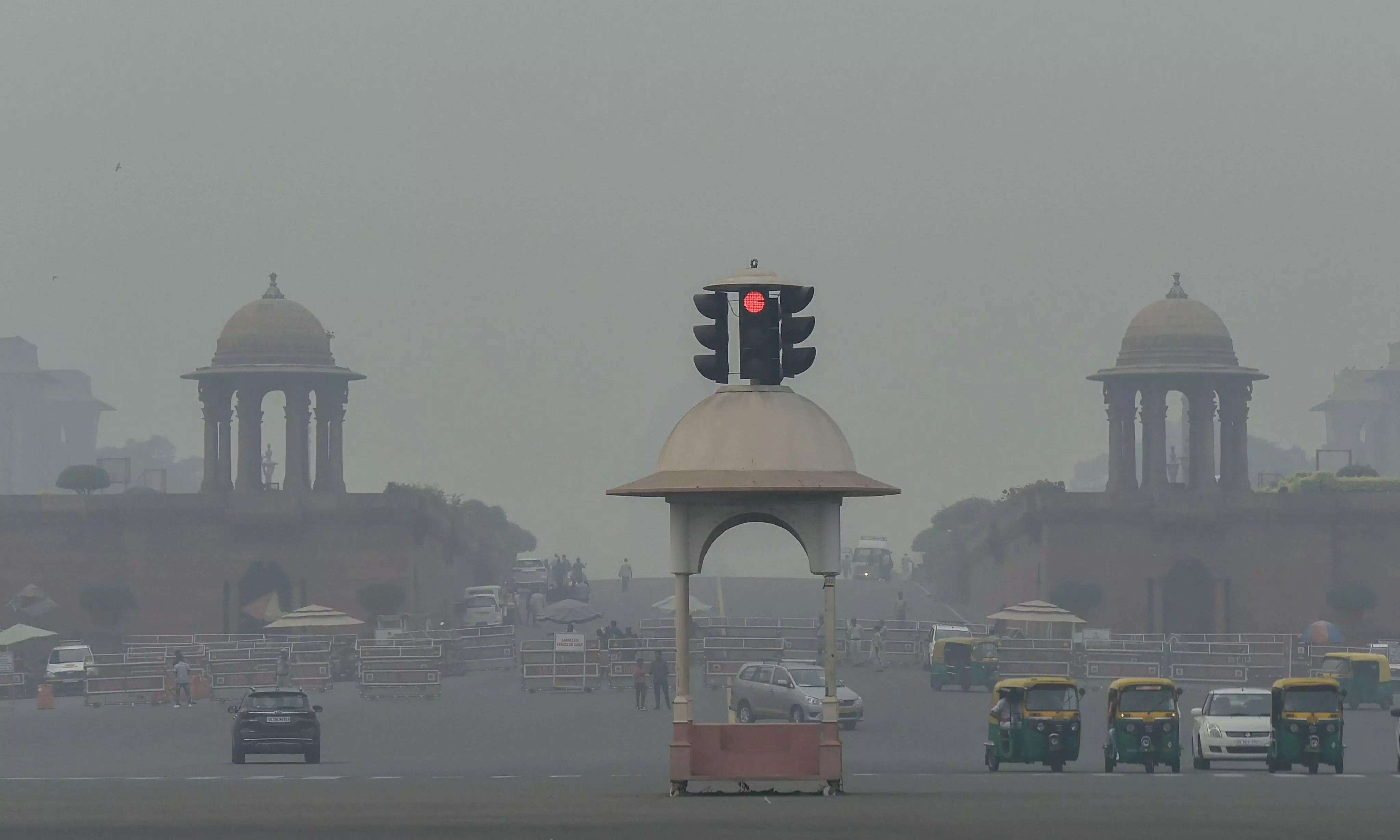 Cold to severe cold day in Delhi; Met forecasts similar conditions in next few days