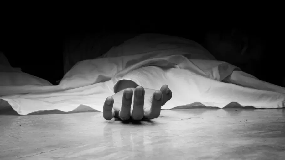 Man strangles daughter