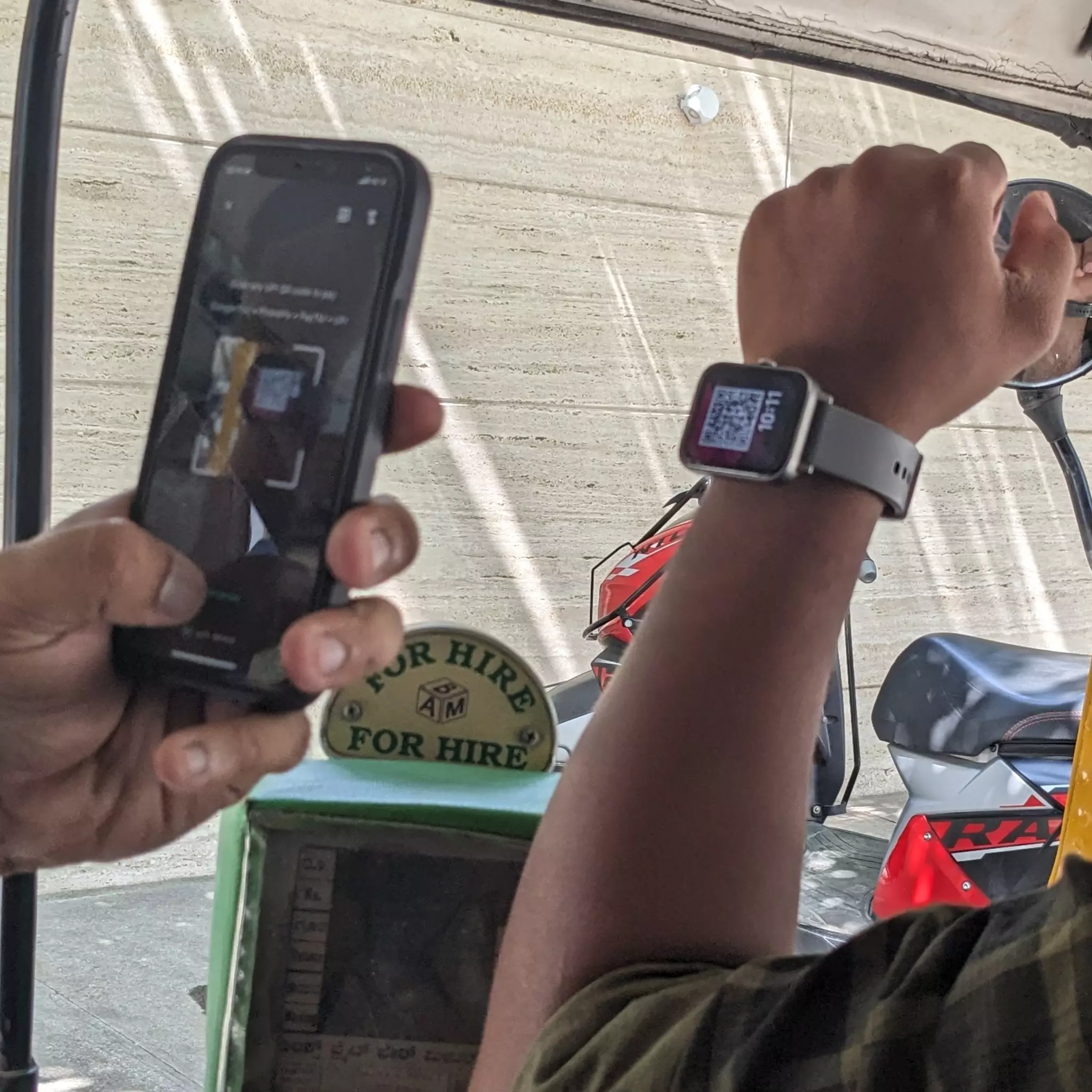 Bengaluru auto driver saves QR code as smartwatch screensaver; ‘so much swag,’ say Tweeps