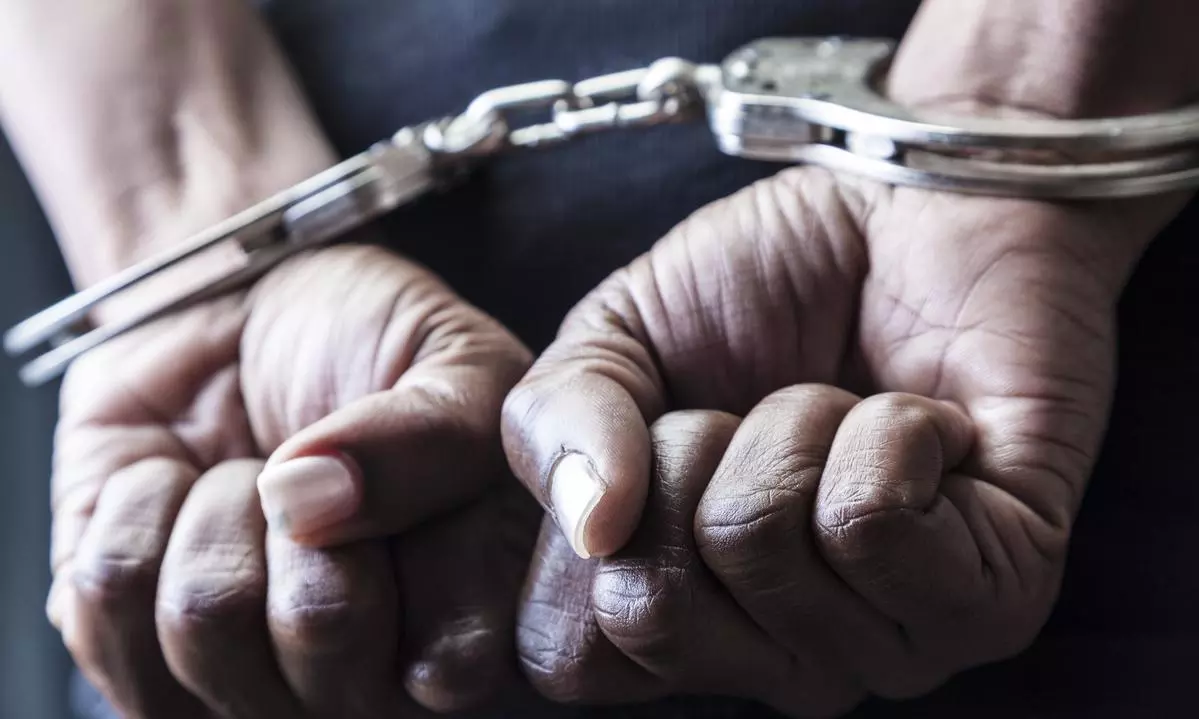Cops bust racket promising men ₹13L to impregnate childless women, arrest 8