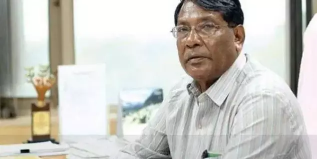 Jharkhand: ED raids minister Rameshwar Oraons son, others in liquor case