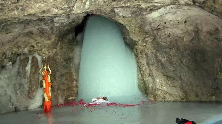 Over 4.4 lakh pilgrims offered prayers at Amarnath shrine, yatra concludes
