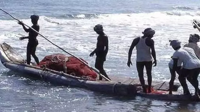 15 TN fishermen freed from Lankan prison return home