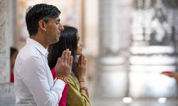 British PM Sunak, wife Akshata perform puja at Akshardham temple