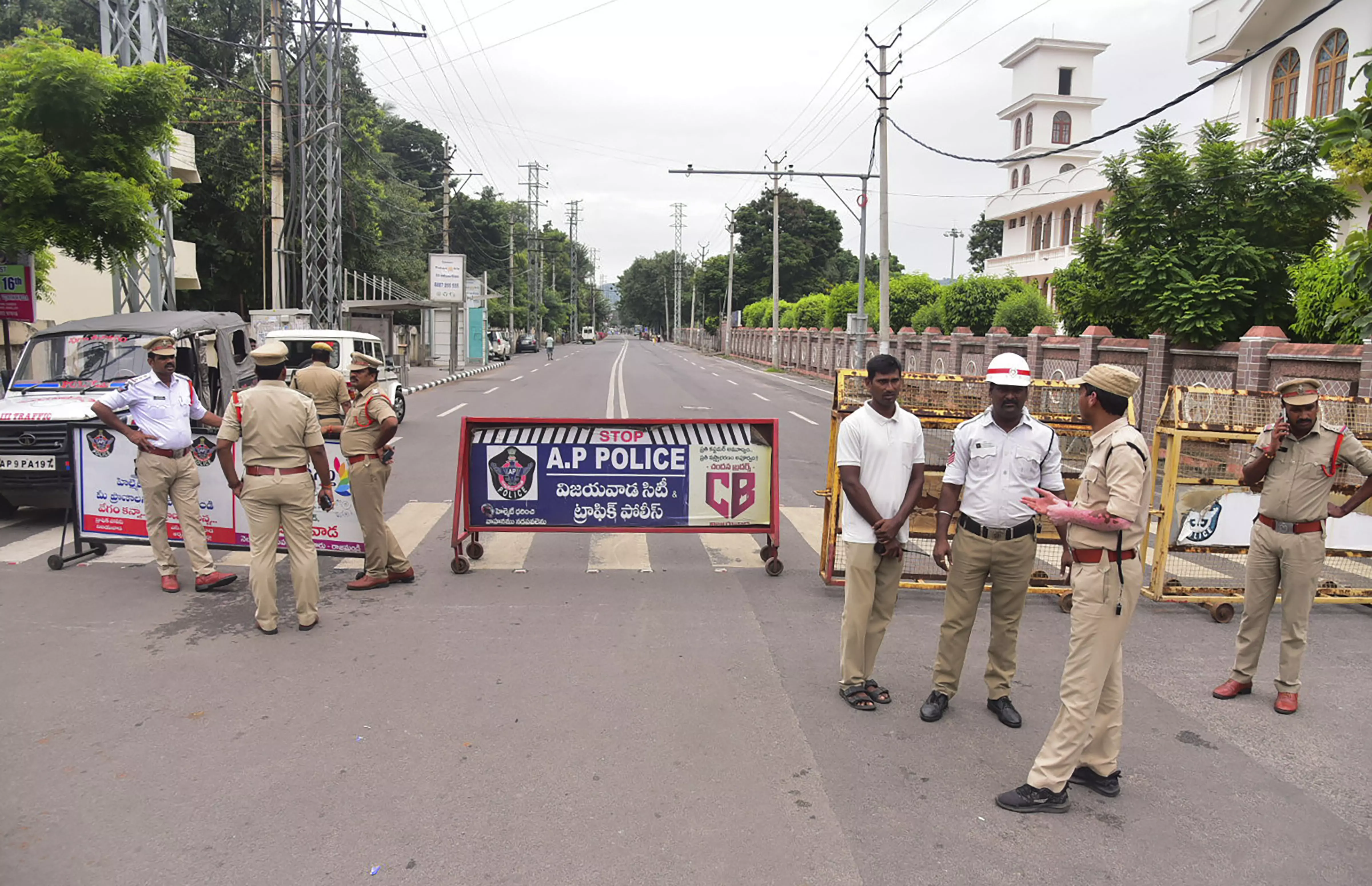 Andhra Pradesh, bandh, Chandrababu Naidus arrest