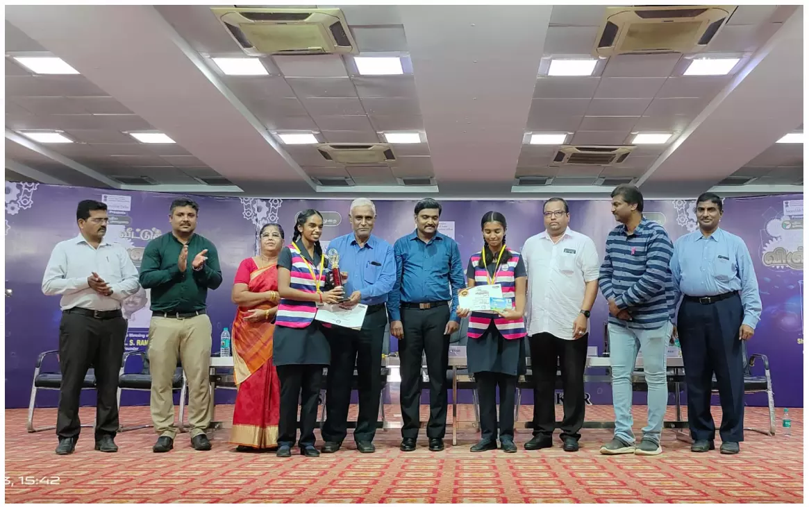 Winners of Namakkal edition of Veettukku Oru Vignani