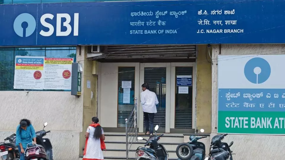 EMI defaulter? SBI may knock on your door with chocolates