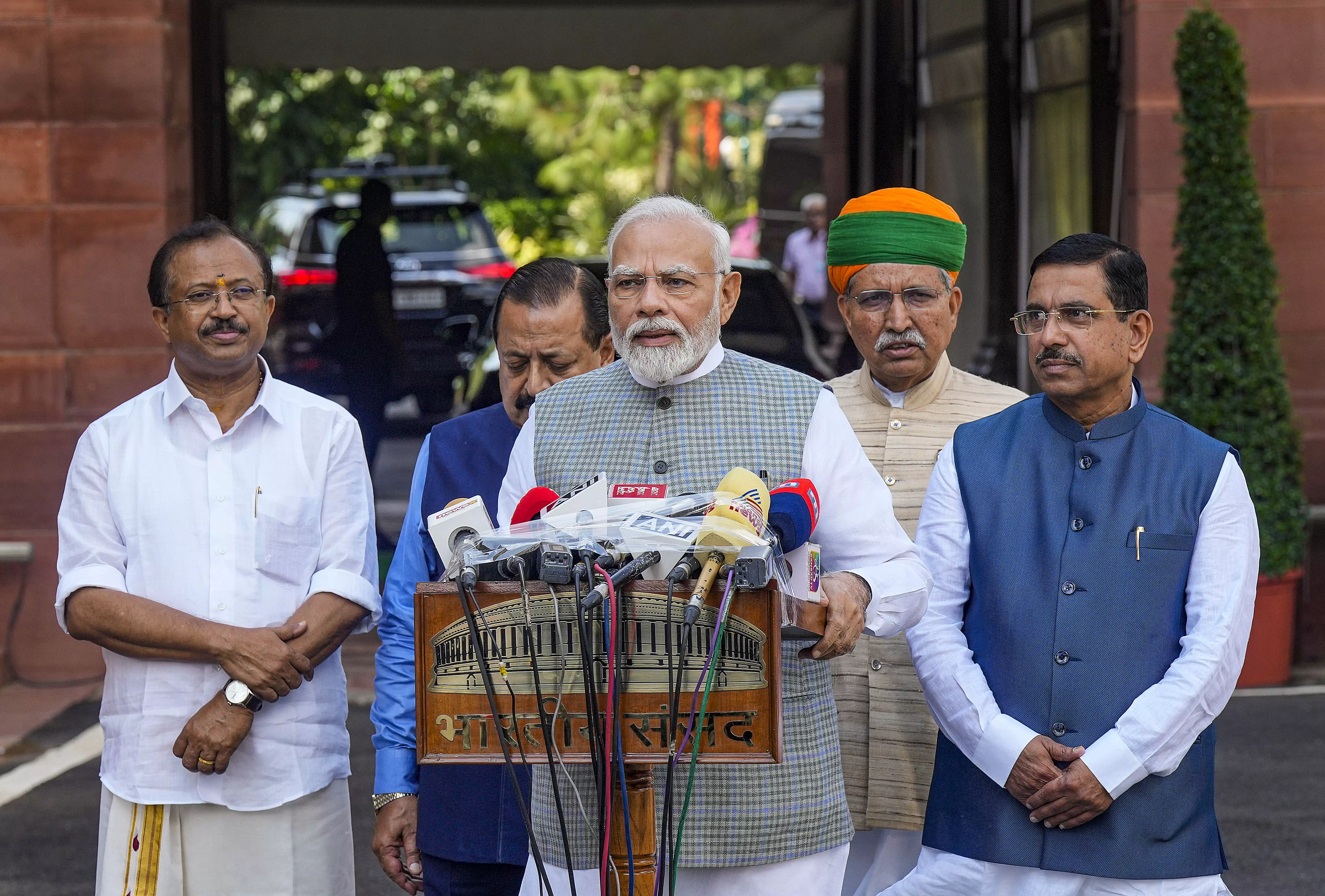 Modi promises historic decisions in 5-day Parliament Session