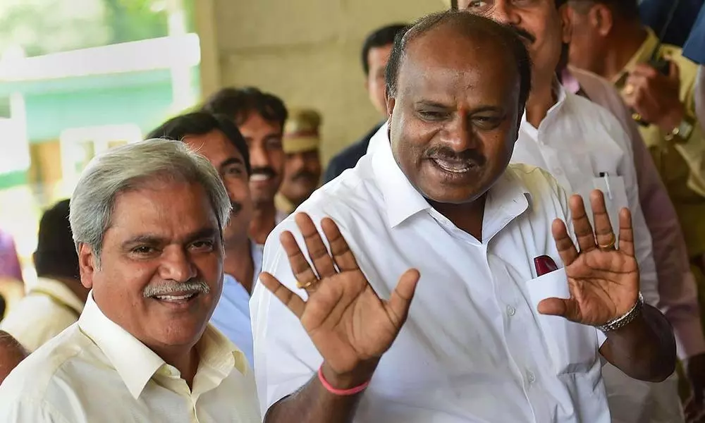 Karnataka: Kumaraswamy takes a dig at Shivakumar for his CM ambition