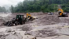Sikkim flash flood: Toll rises to 18; NDRF team to rescue people trapped in tunnels