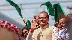 Kamal Nath making Priyanka announce false promises to confuse voters: Chouhan