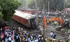 NE Express derailment: 1,006 of around 1,500 passengers travelling in relief train