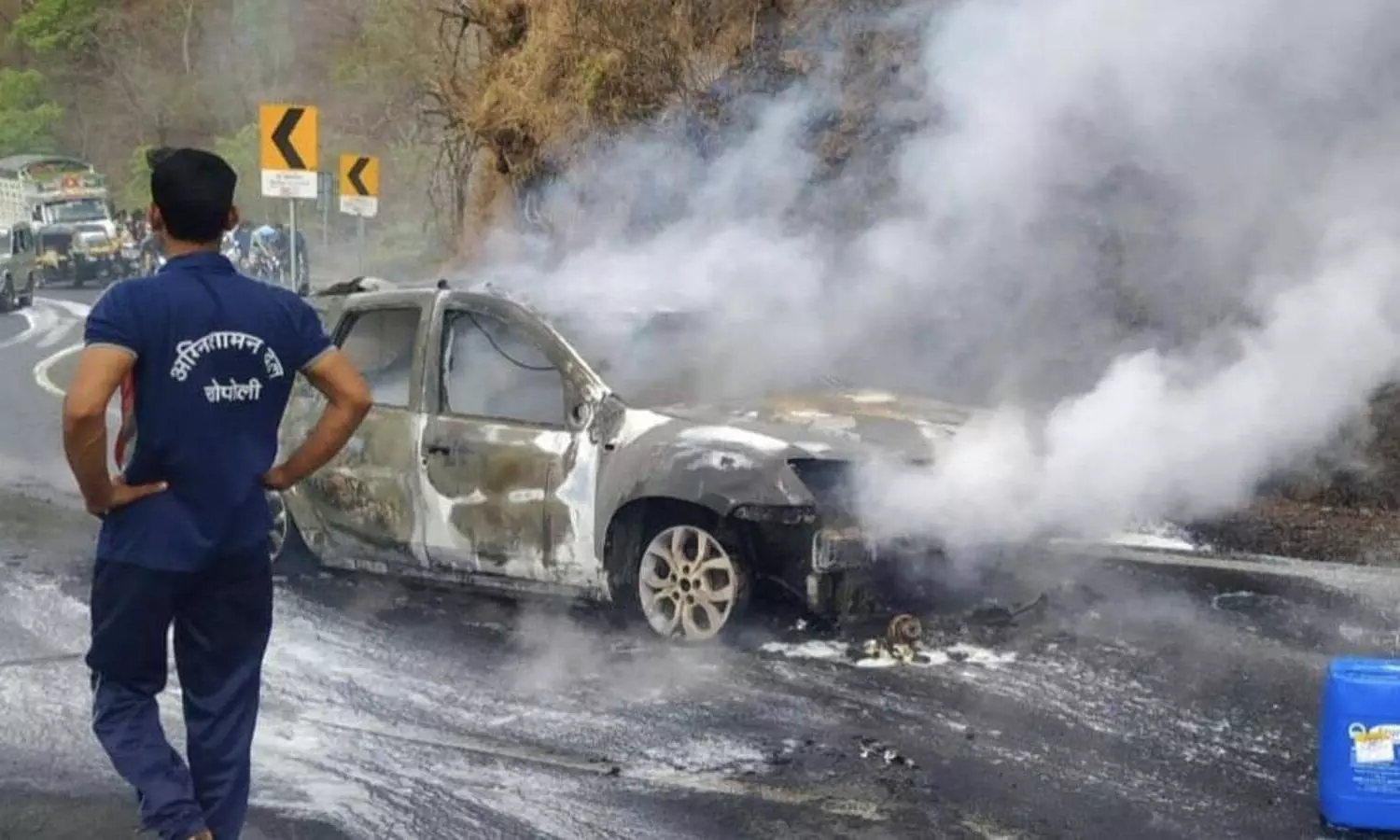 Car catches fire after hitting cow on Purvanchal expressway in UPs Sultanpur