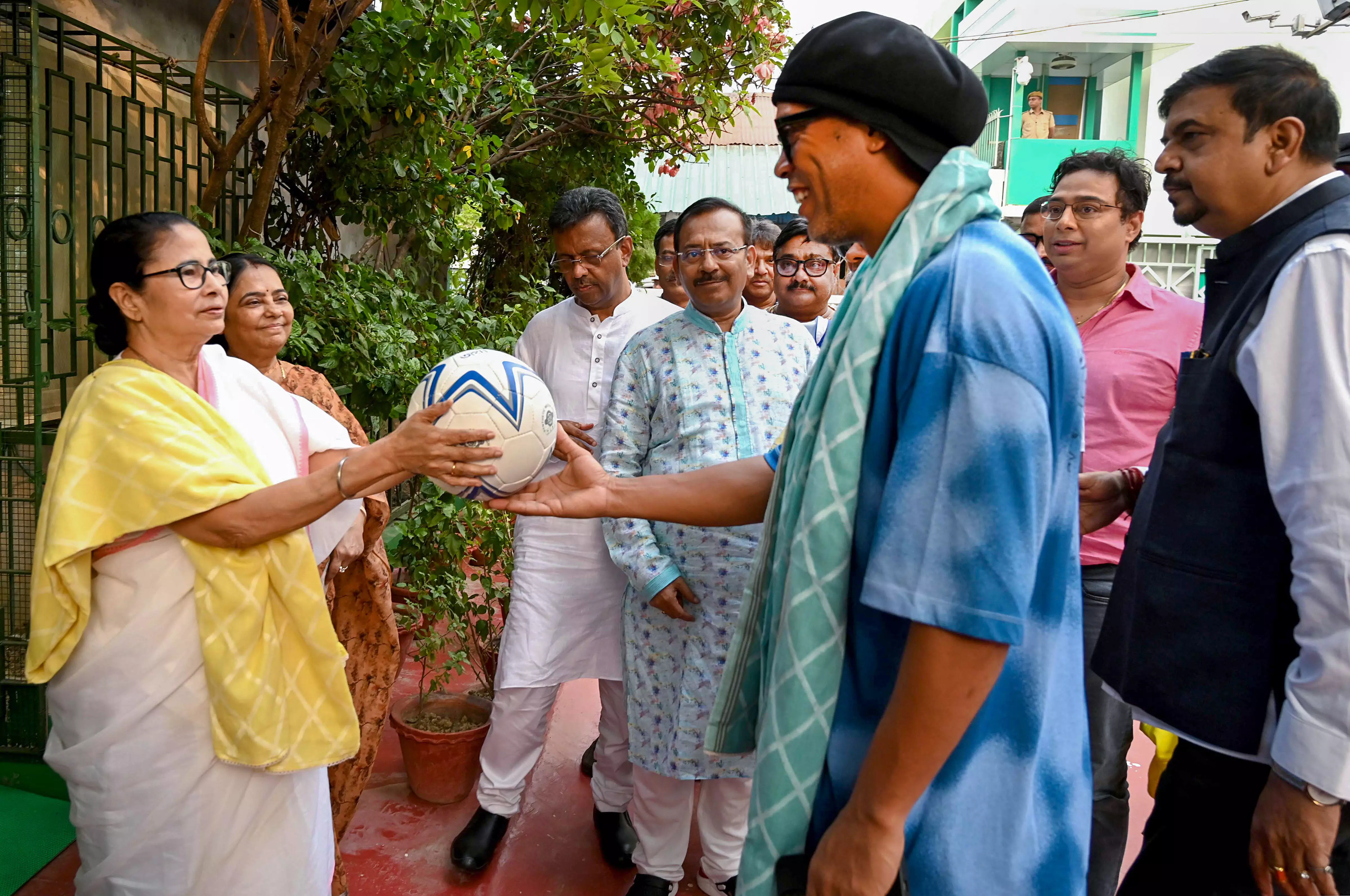 Ronaldinho, Mamata Banerjee