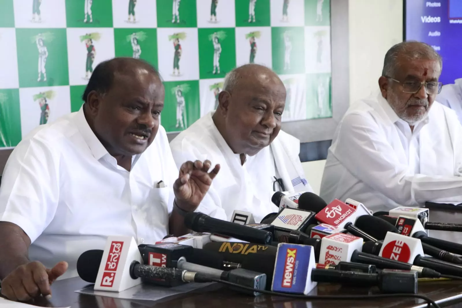 HD Kumaraswamy, HD Deve Gowda, GT Deve Gowda