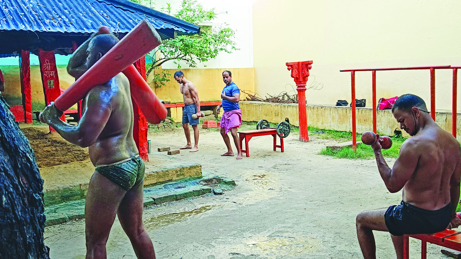 A morning practice session at Akhada Swaminath.