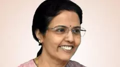 Bhuvaneswari takes up cudgels on behalf of hubby Chandrababu Naidu, embarks on bus yatra