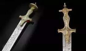 Gem-set, enamelled Tipu Sultan sword sells for GBP 100,800 at auction in the UK