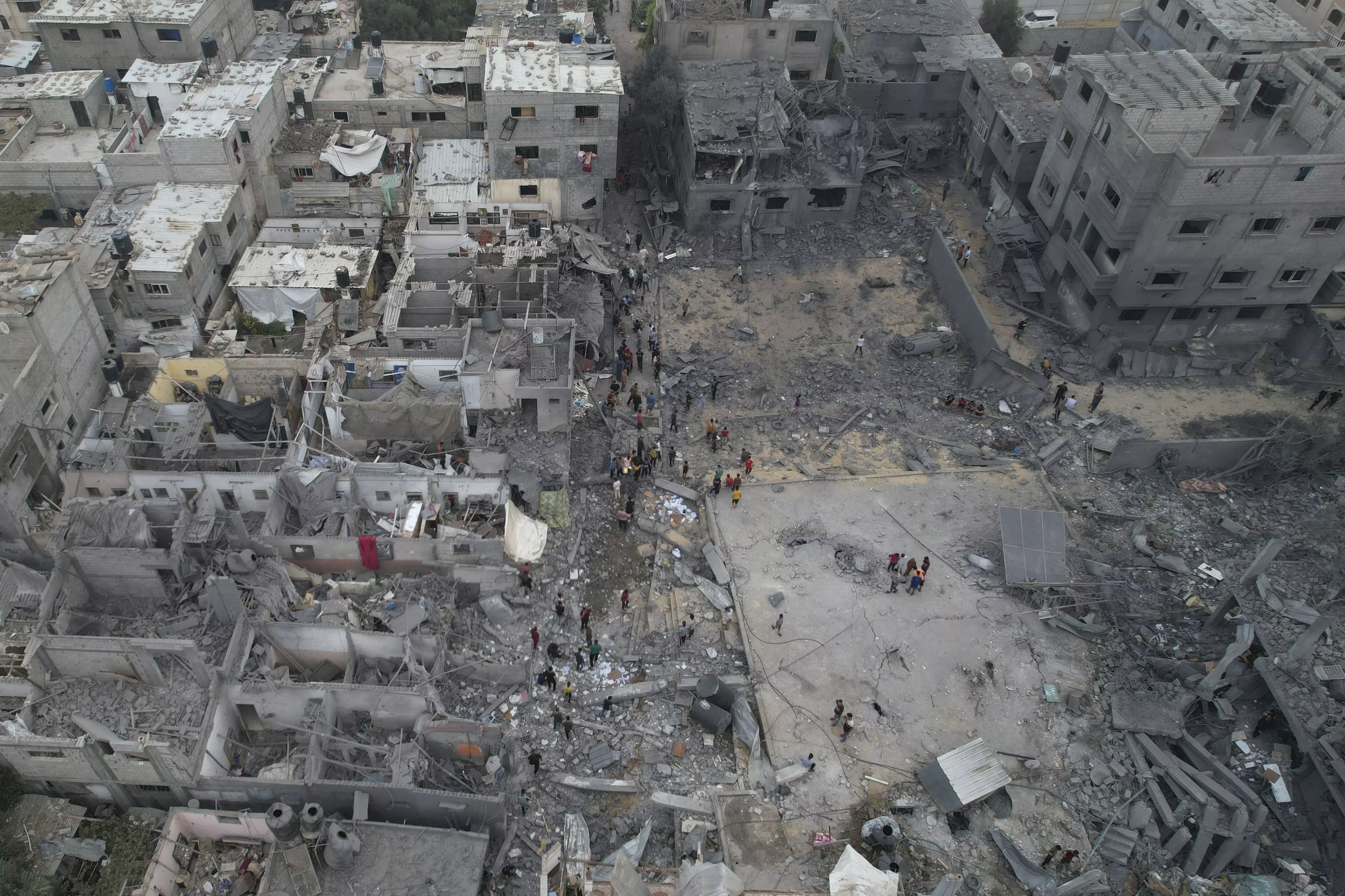 LIVE | Israel-Hamas War Day 24: Gaza gets largest aid shipment; deaths top 8,000