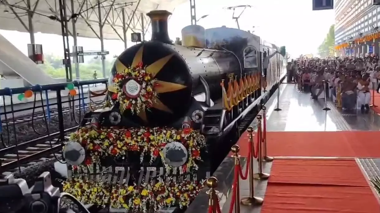 Gujarats first heritage train flagged off by Modi